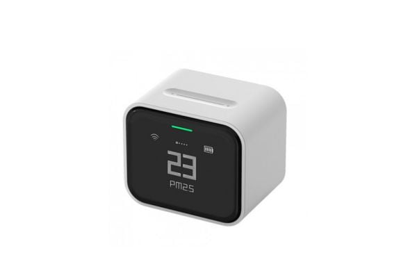 qingping lite air quality monitor on white background